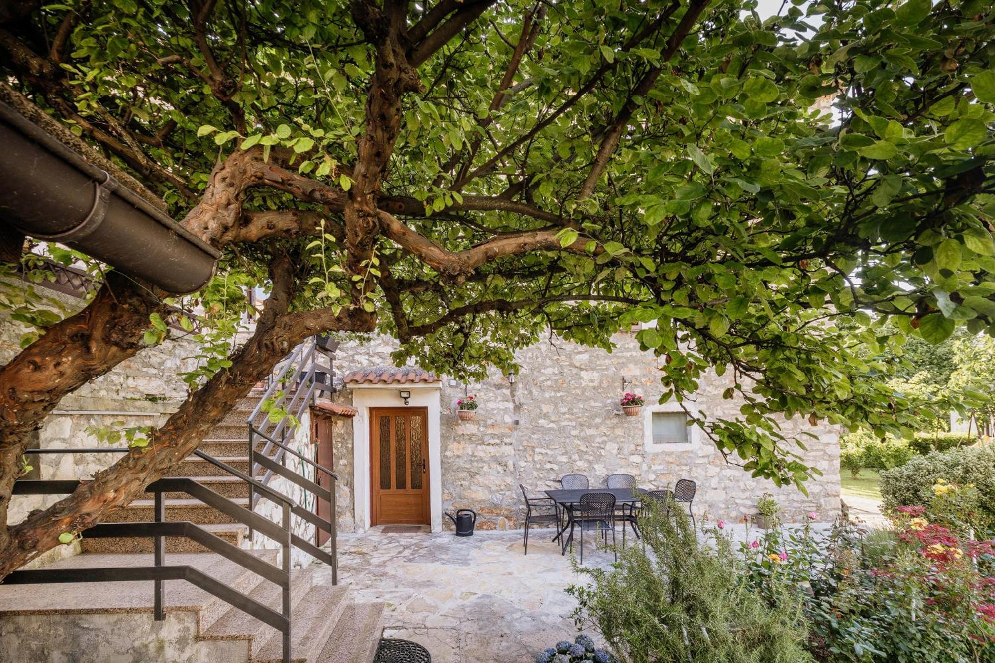 Apartments Mirna Stress Free Vol.2 Umag Exterior photo