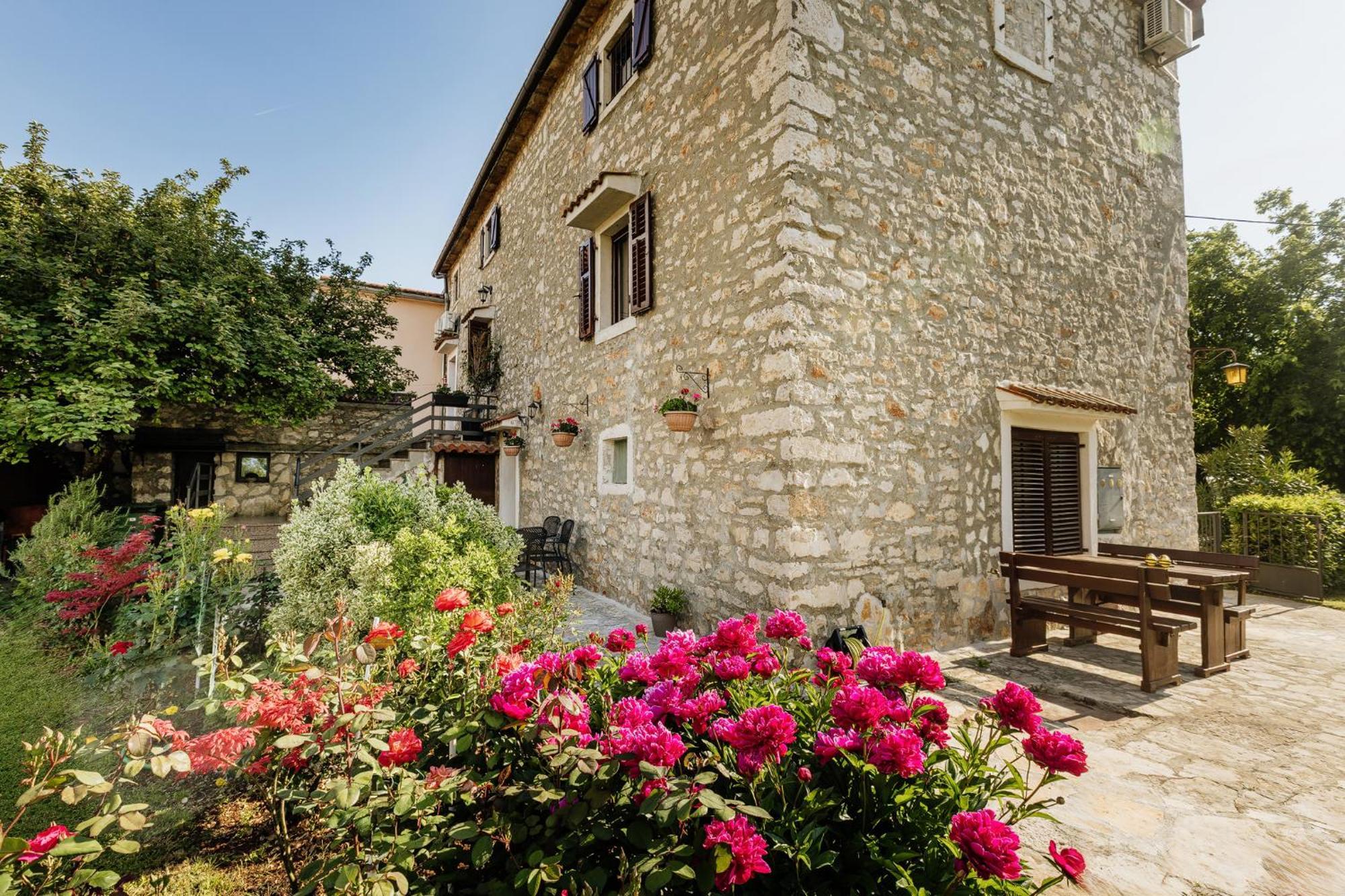 Apartments Mirna Stress Free Vol.2 Umag Exterior photo